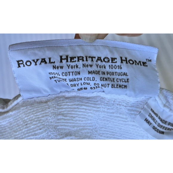 William And Mary Matelasse Bedspread By Williamsburg 100% Cotton Bone Twin - Picture 8 of 11